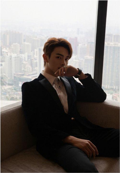 吃瓜娱乐圈许凯是谁啊,娱乐圈新晋小生，吃瓜群众热议的焦点人物